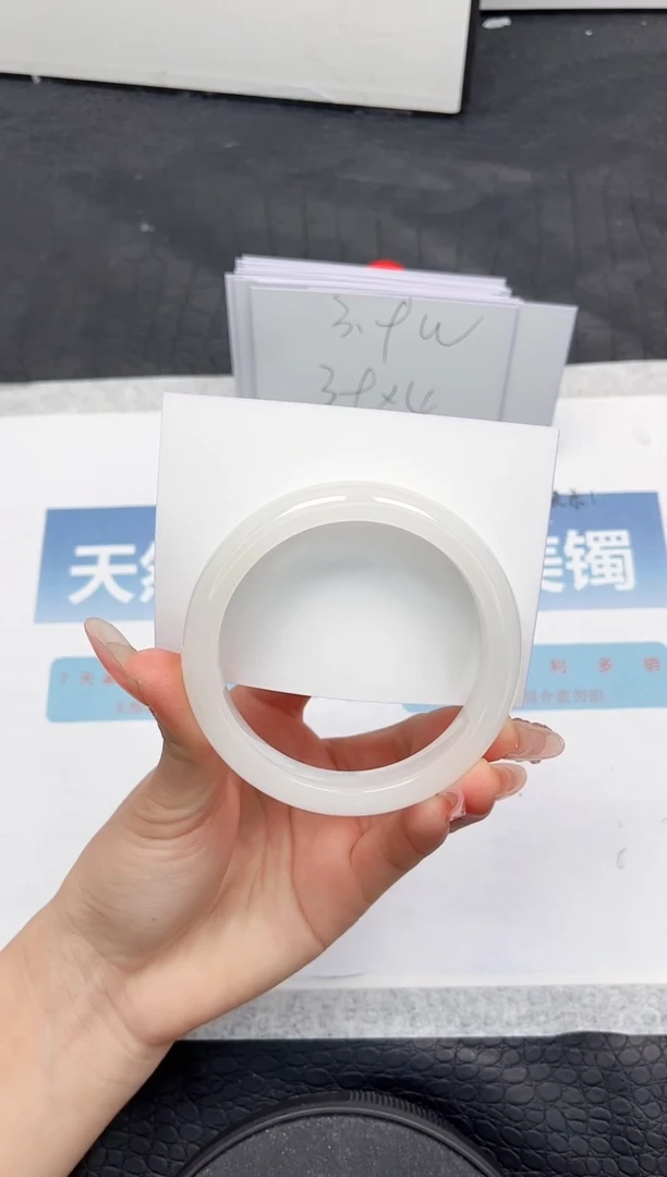 【闪购商品】石英质玉手镯未镶嵌N291-58.4