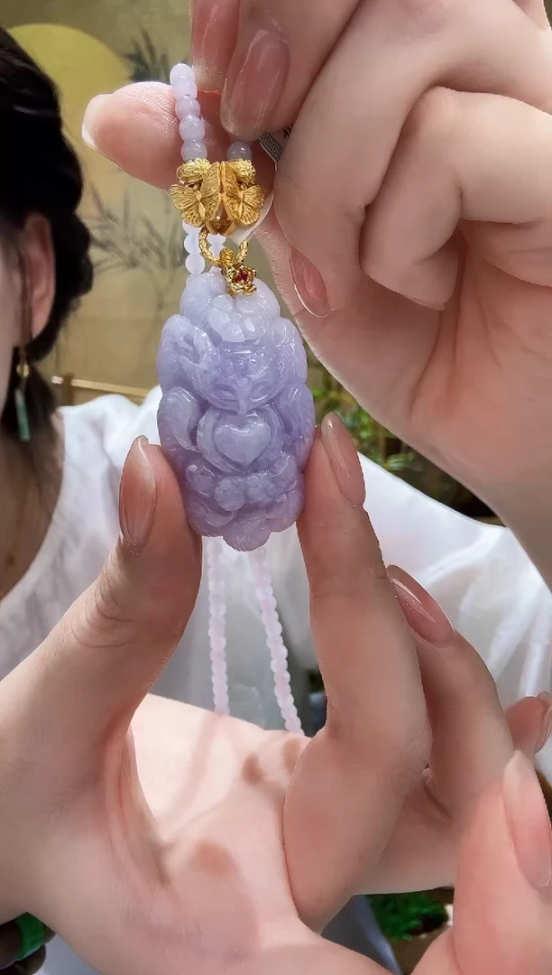 颈饰未镶嵌翡翠吊坠