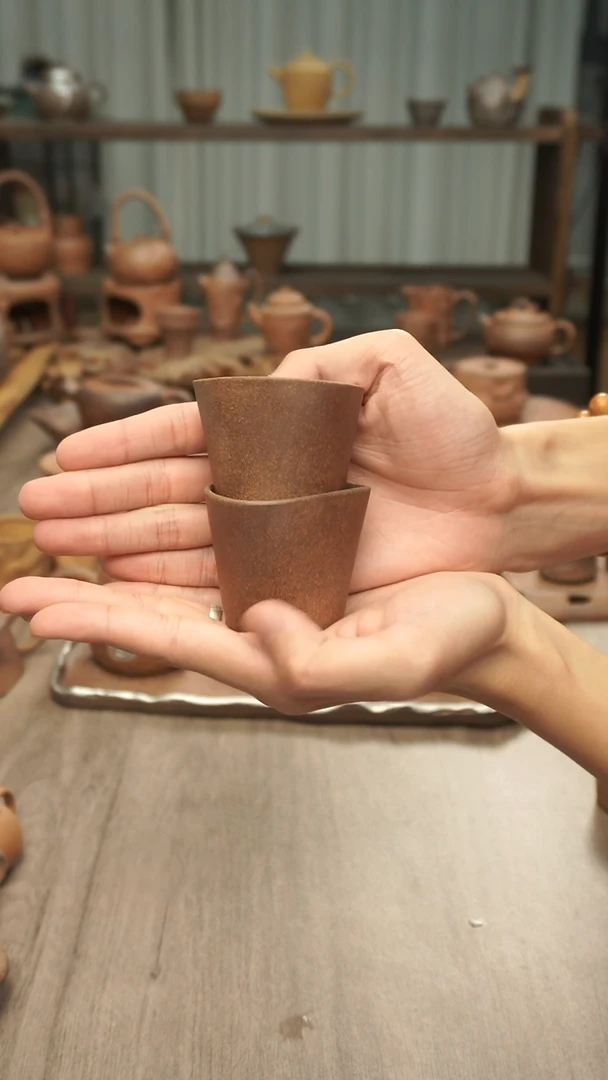 老岩泥粗陶  三角异型杯两个