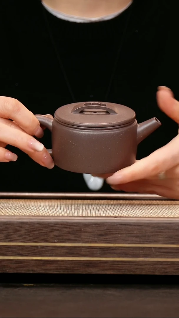 茶壶紫砂四号井底槽清 汉瓦 梅小章