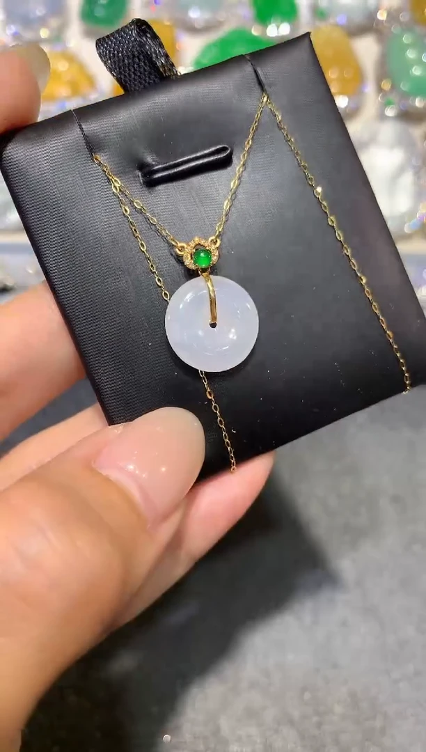 【闪购商品】翡翠颈饰18K金镶嵌q6