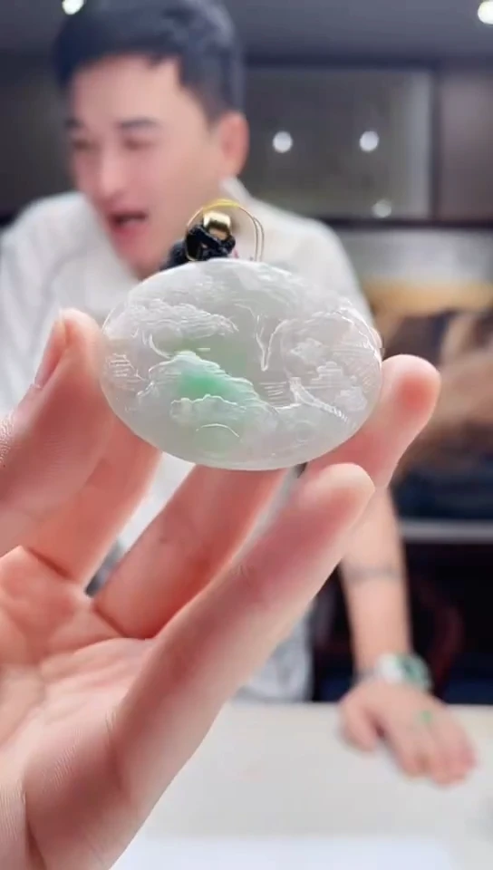 翡翠未镶嵌吊坠(不含链)129