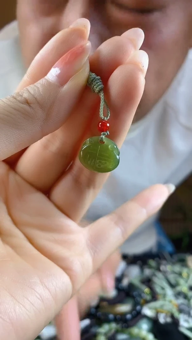 和田玉未镶嵌颈饰多样性发货，拍一发一