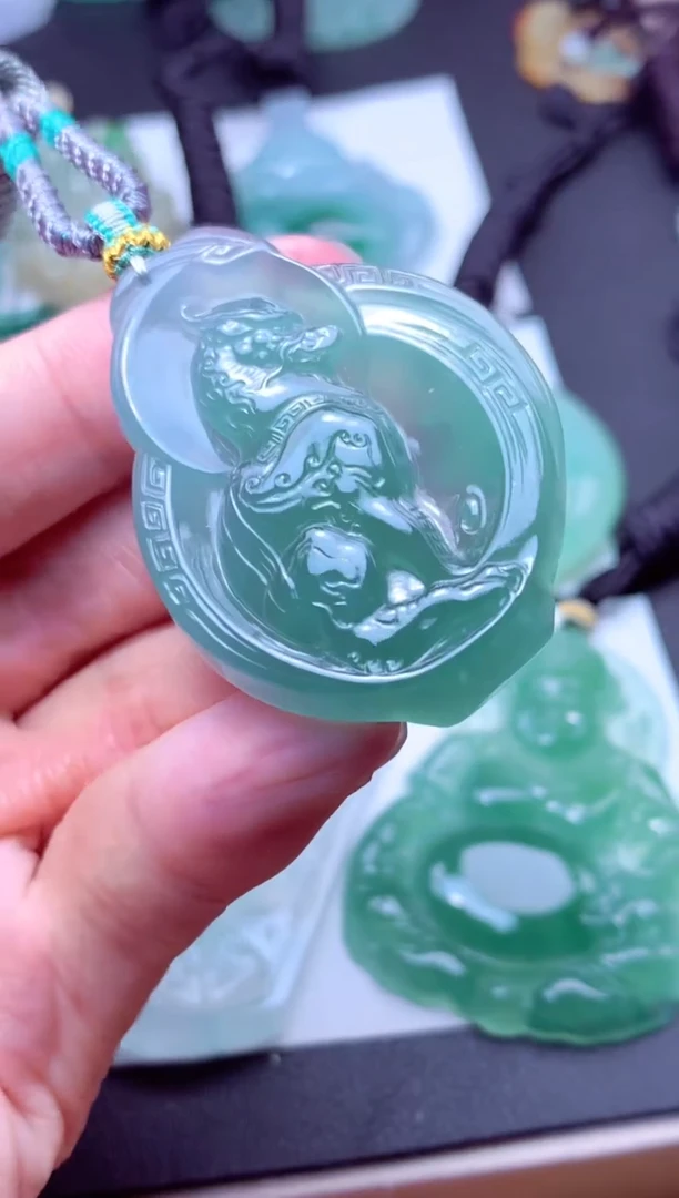 颈饰未镶嵌翡翠天然A货翡翠