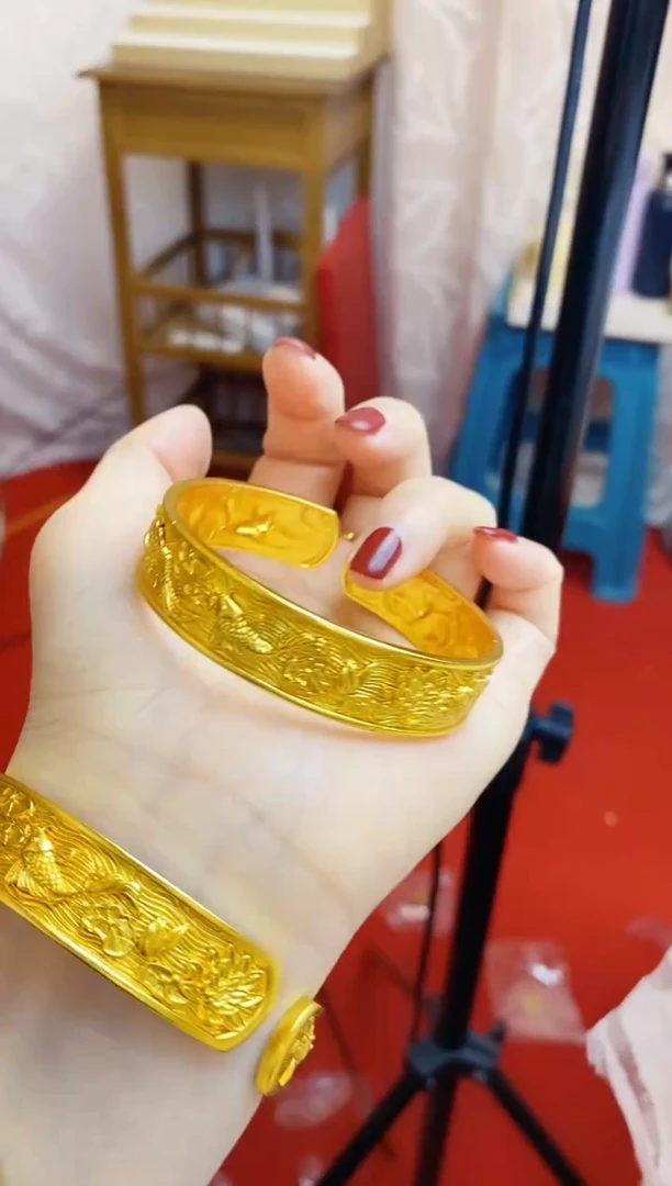 合金无024年年有余手镯