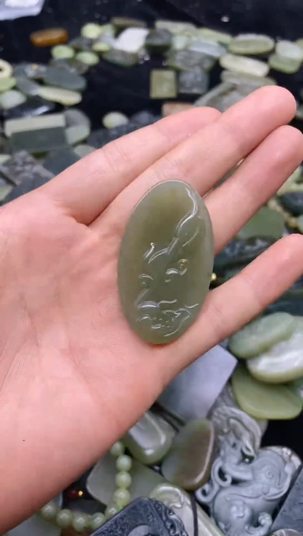 颈饰未镶嵌和田玉1111