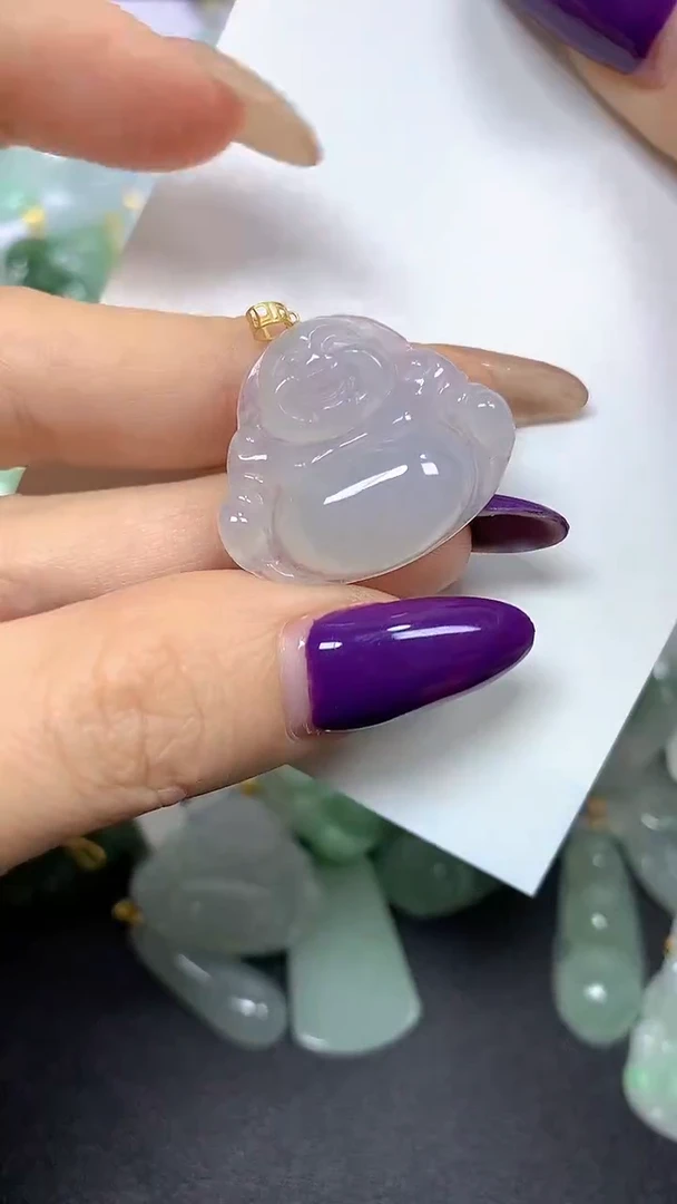 颈饰18K金镶嵌翡翠