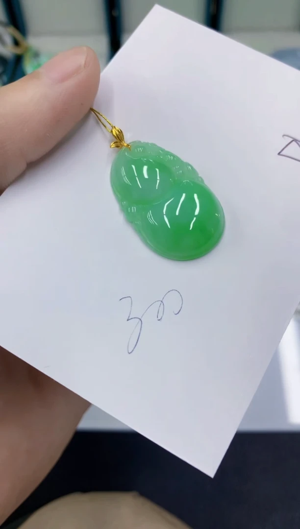 颈饰18K金镶嵌翡翠翡翠