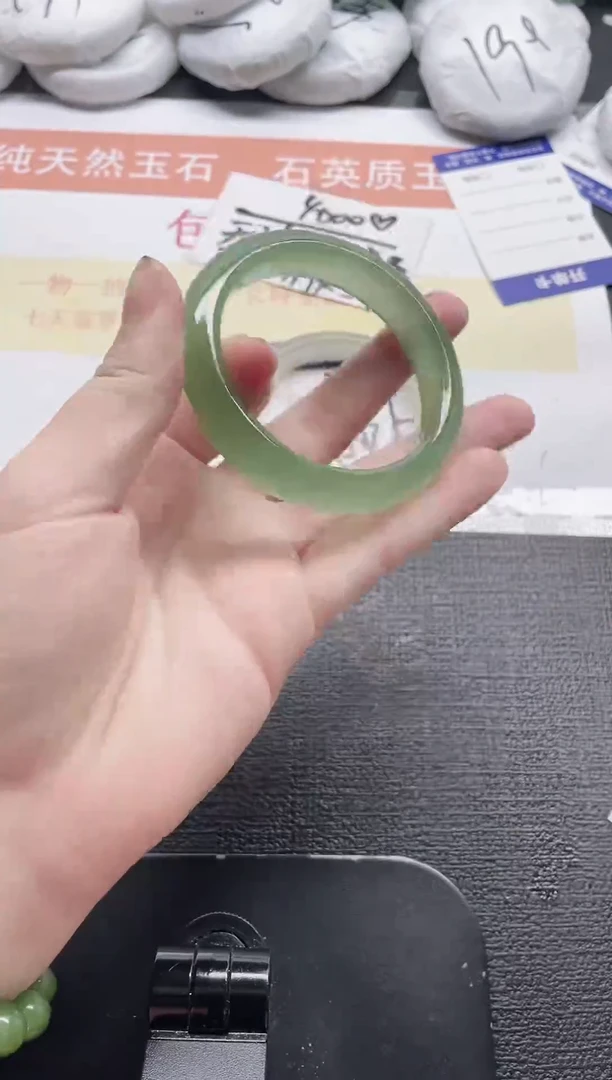 未镶嵌手镯石英质玉320-54