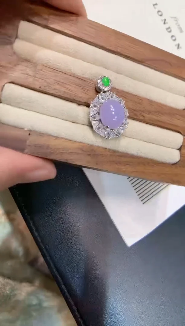 颈饰银S925镶嵌翡翠蛋面