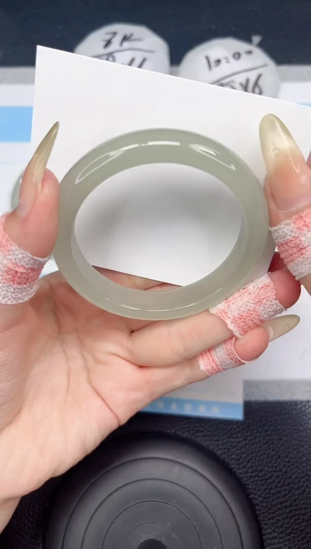 石英质玉手镯未镶嵌195-54.4