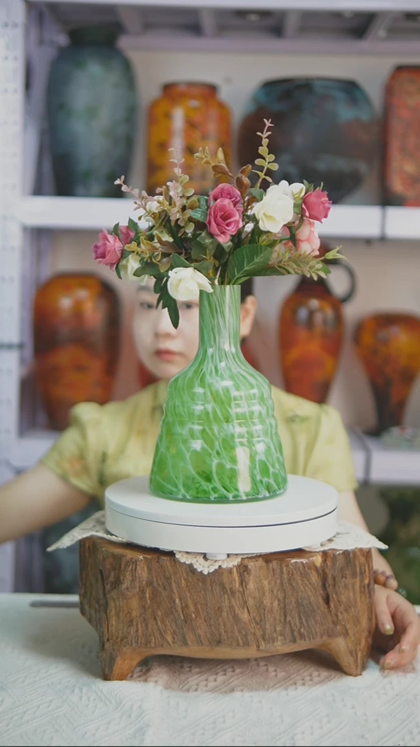 手工绿色琉璃花瓶