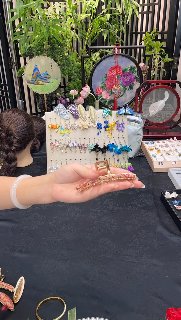 织绣?非遗苏绣手工饰品