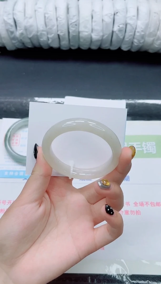 未镶嵌手镯石英质玉034-54