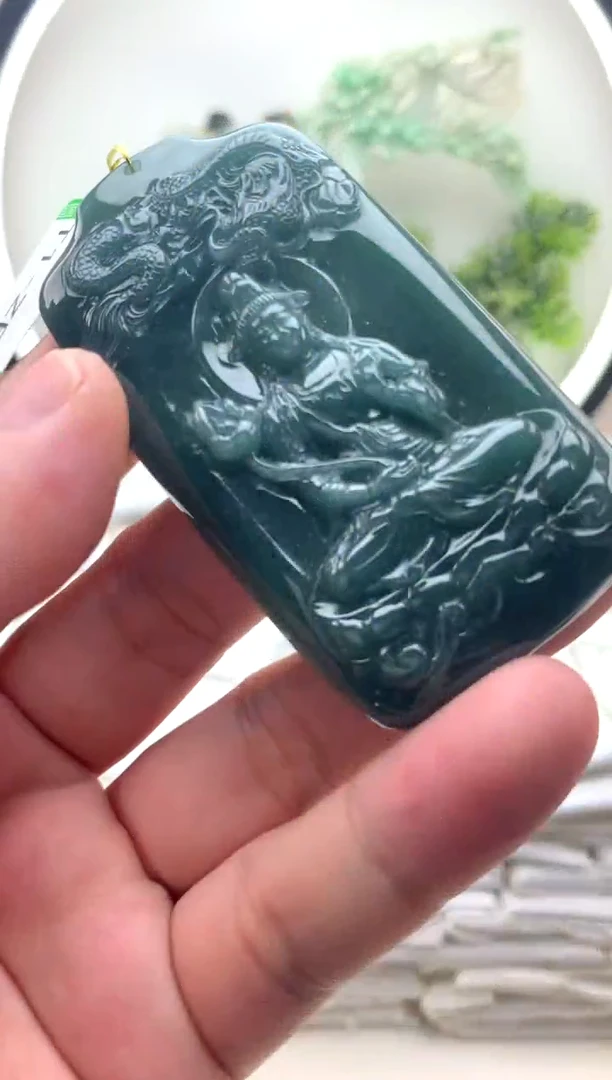 颈饰未镶嵌翡翠大势至