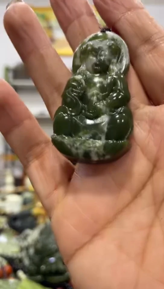 未镶嵌岫玉挂件