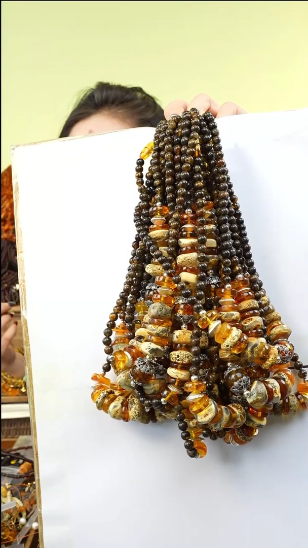 【闪购商品】琥珀颈饰银S925镶嵌多样性发一
