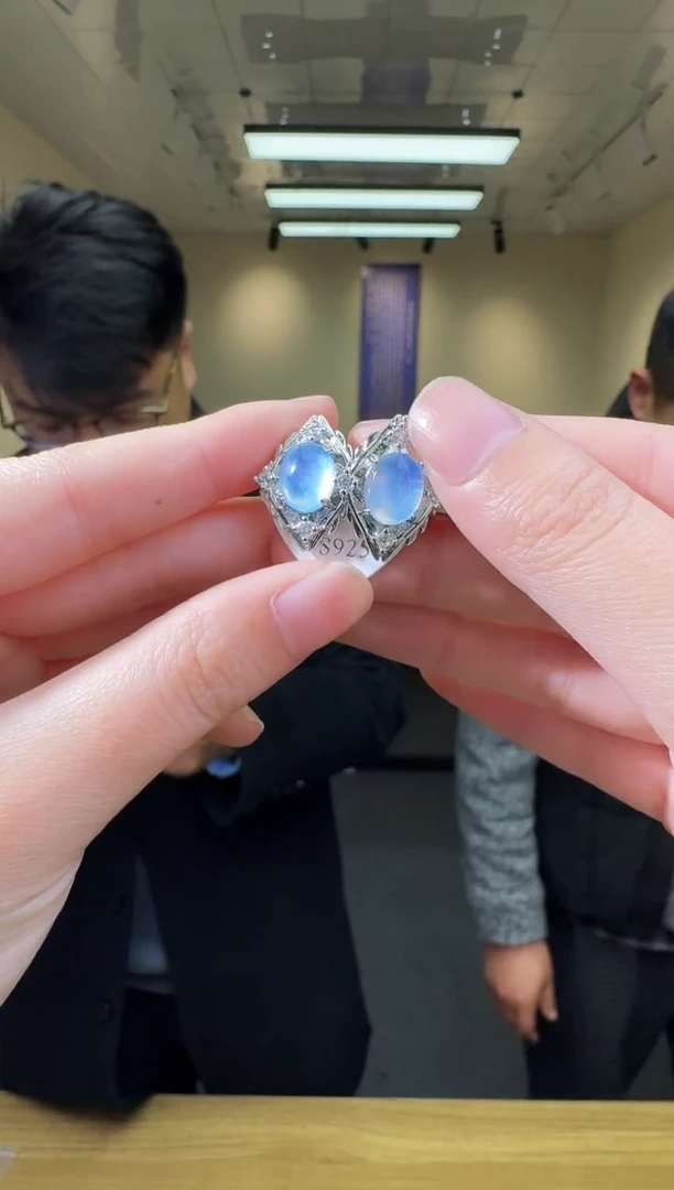 银S925镶嵌耳钉海蓝宝石多样性发一件 435