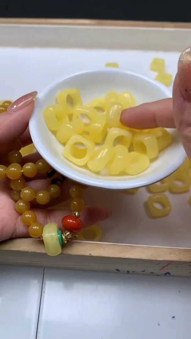 裸石琥珀未镶嵌M72 蜜蜡 方跑环内9mm3个6.8元