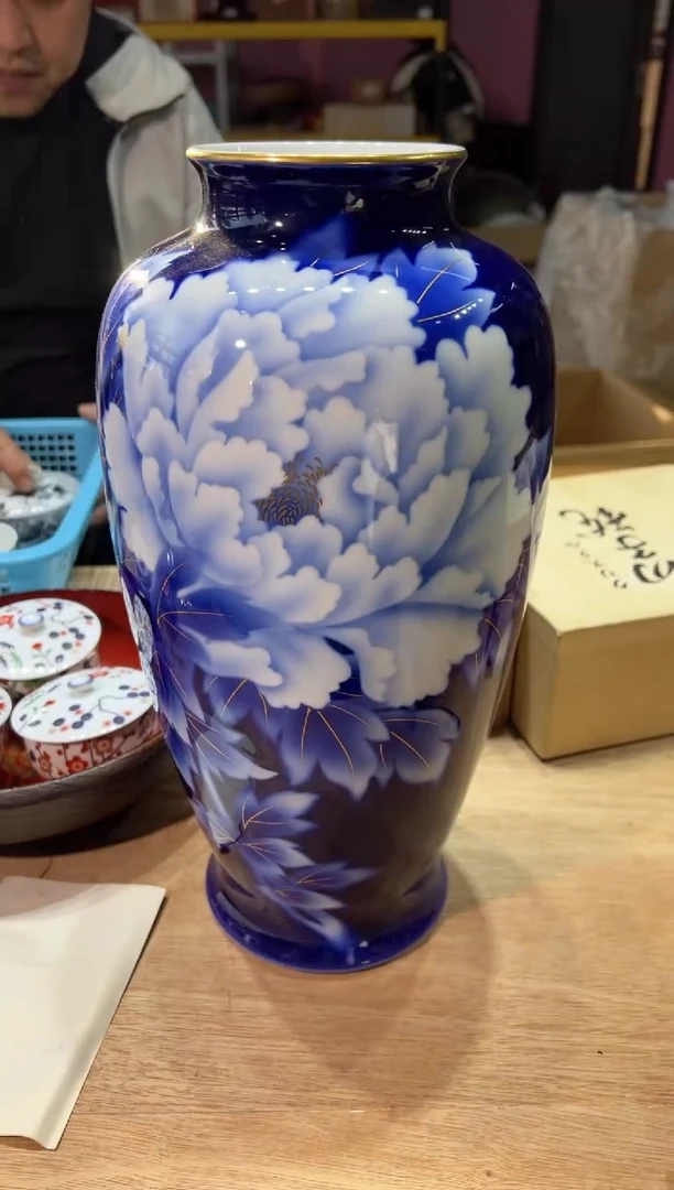 129 超大的深川制花瓶(yuanhe