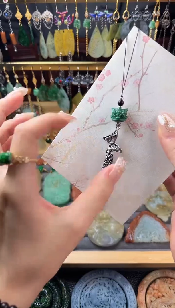 未镶嵌定制翡翠翡翠