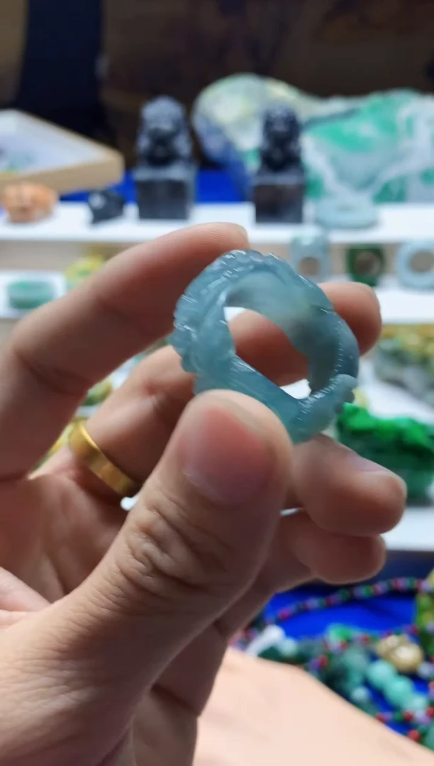颈饰未镶嵌翡翠天然A货翡翠