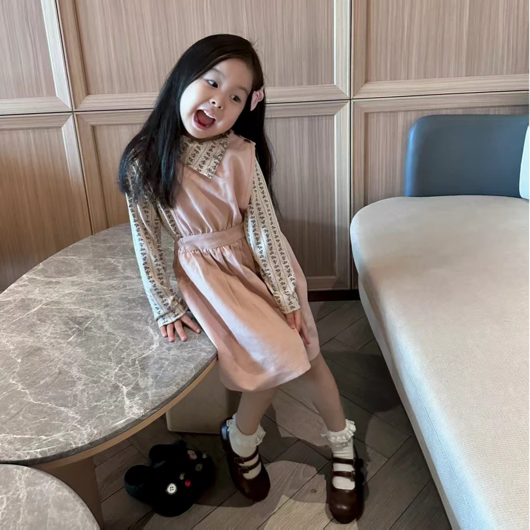 壹妈韩版童装女童早秋穿搭套装洋气儿童甜美碎花上衣粉色背带裙子