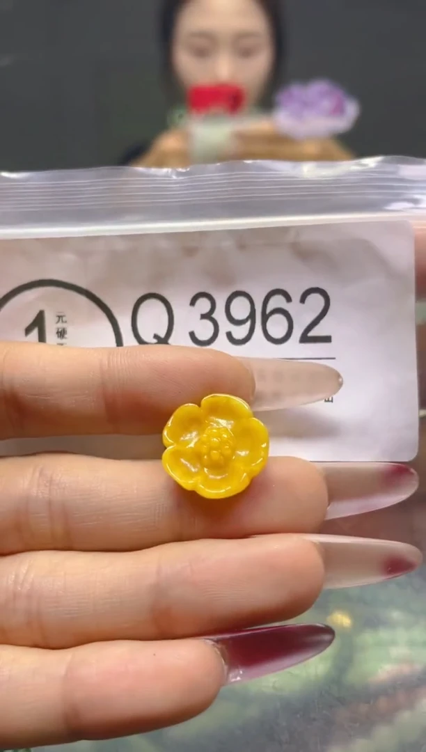 颈饰未镶嵌翡翠/Q/翡翠A货，一件也是批发价