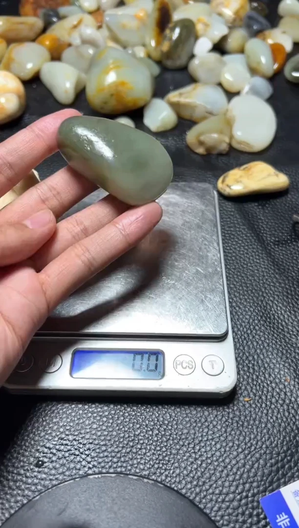 未镶嵌和田玉珠宝半成品74