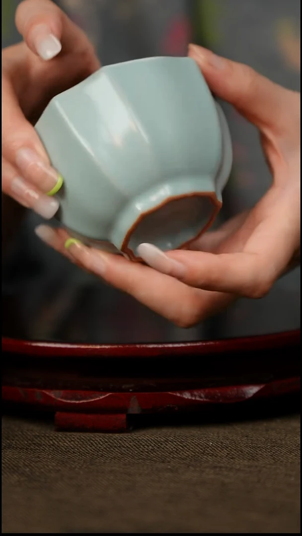 微微瑕 四方葵口杯 无底款