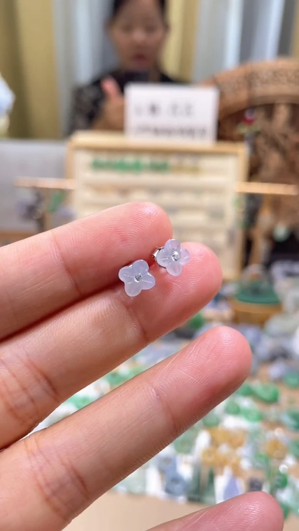 翡翠未镶嵌颈饰耳钉