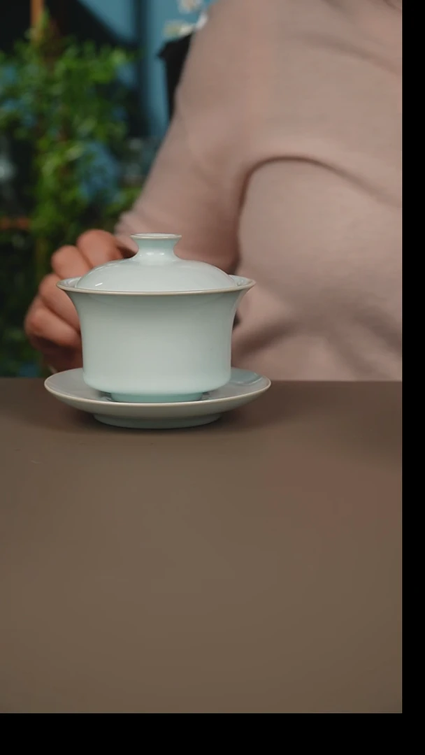 杯省工郗奎奎月白马蹄盖碗微暇