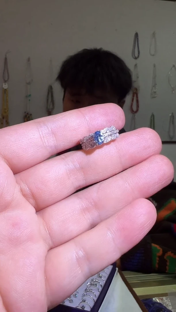 银S925镶嵌戒圈海蓝宝石1216m092多样性发其一