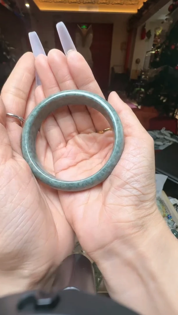 【闪购商品】翡翠吊坠(不含链)未镶嵌翡翠