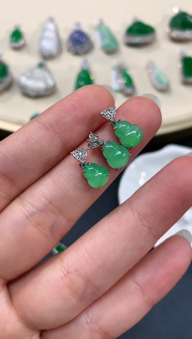 【闪购商品】翡翠吊坠(不含链)18K金镶嵌A20|多样性发其一1800