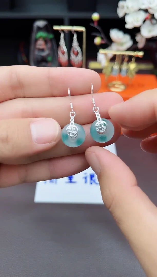 石英质玉（天山翠）银S925镶嵌耳饰721000