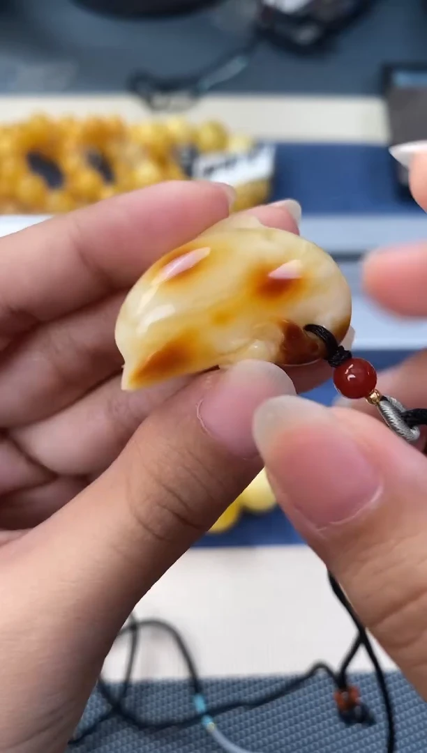 未镶嵌琥珀裸石天然琥珀蜜蜡