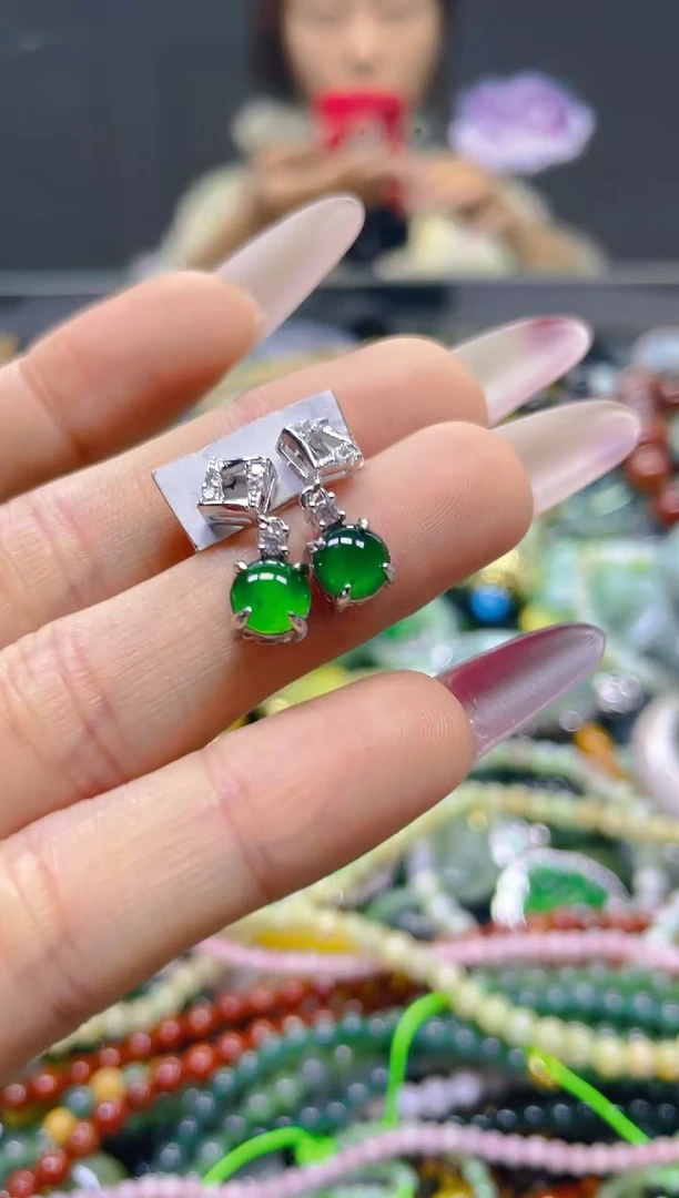 颈饰未镶嵌翡翠/L/翡翠A货，一件也是批发价