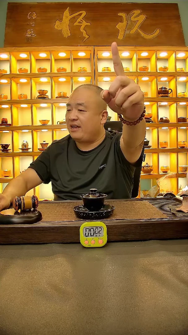 茶盏一**爱356=。。。