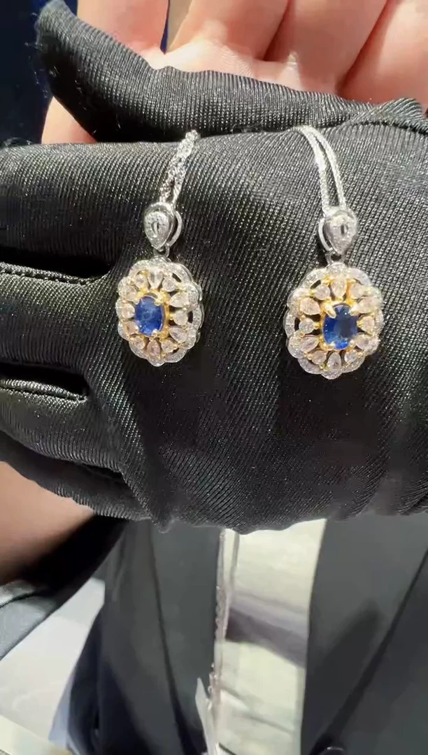 【闪购商品】蓝宝石吊坠(赠链)银S925镶嵌46【】多样性发一