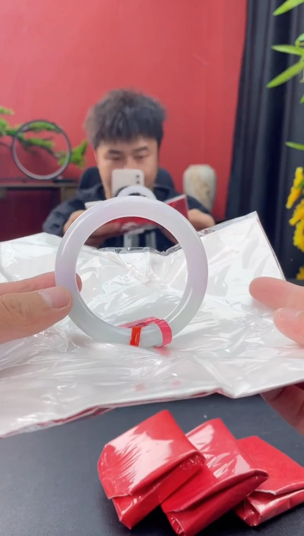 未镶嵌手镯翡翠3