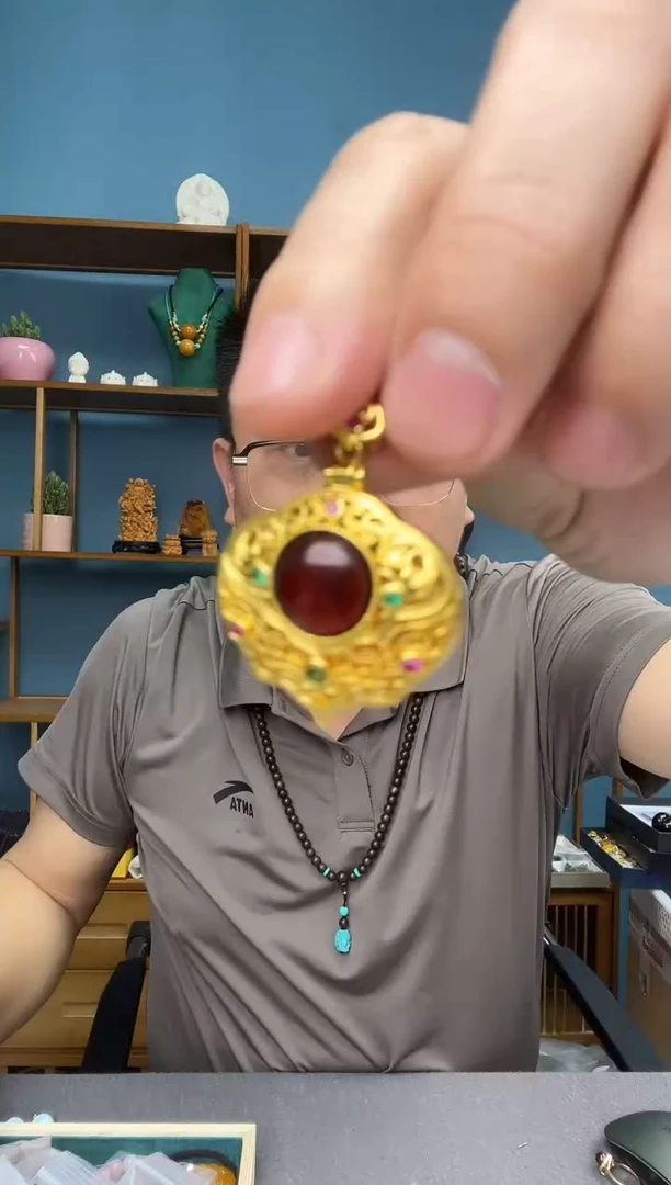 未镶嵌琥珀裸石7（有瑕介意勿拍）