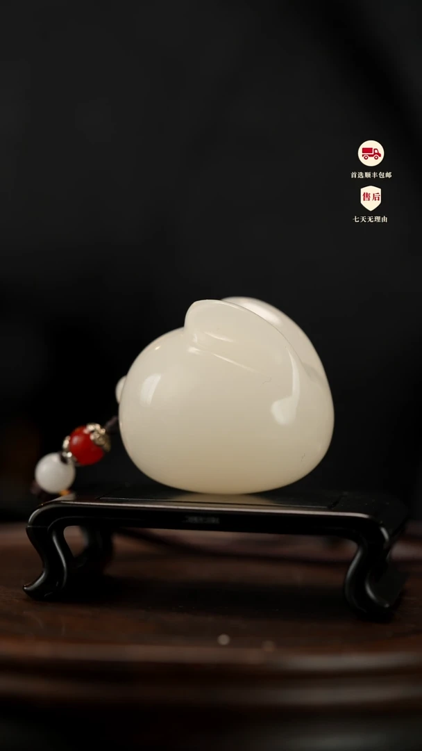 云南石荔枝白雕刻：前途无量手把件摆件挂件