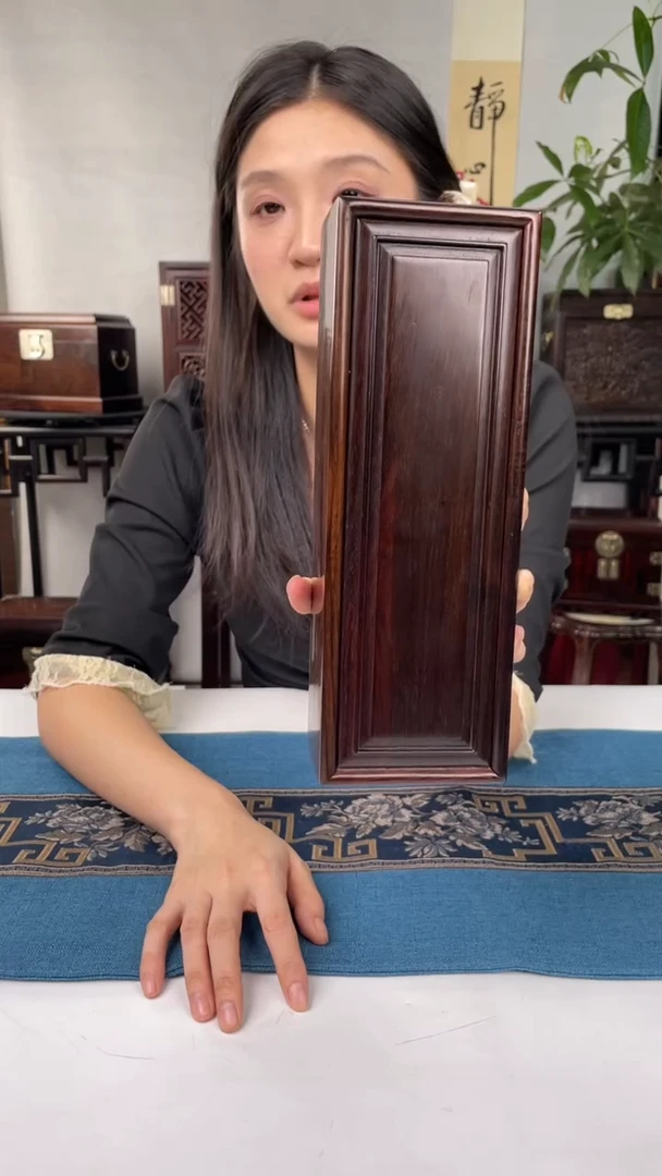 红酸枝木类端景台抽拉盒