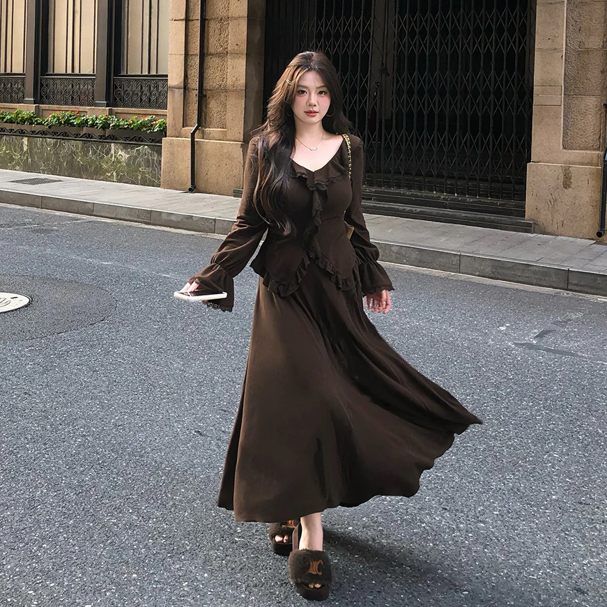 安妮不火【熔岩蕾丝序】荷叶边v领针织衫+半身裙两件套装A253T0217