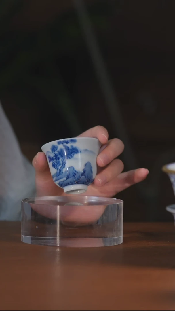 青花银刻松闻香杯