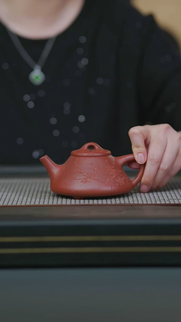 茶壶紫砂08-微瑕半手红降坡梅花子冶200cc