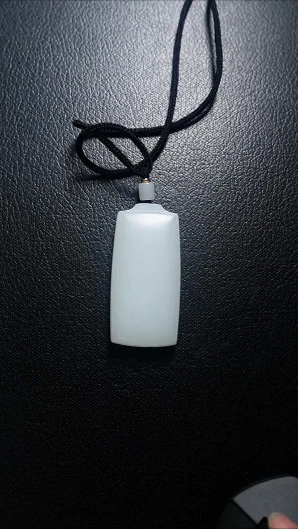 颈饰未镶嵌和田玉无事牌