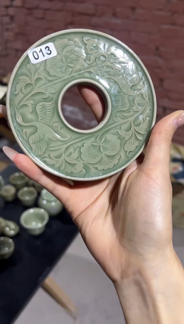 微瑕耀州窑牡丹玉璧盖置013