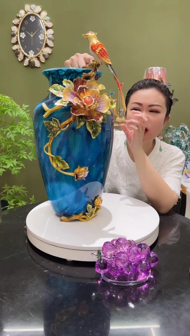 琉璃珐琅彩大号花瓶，喜上眉梢